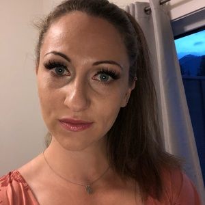 Meet your Posher, Pam